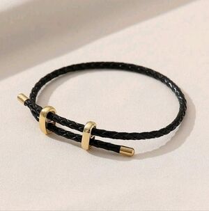 Adjustable pu rope bracelet; nwot